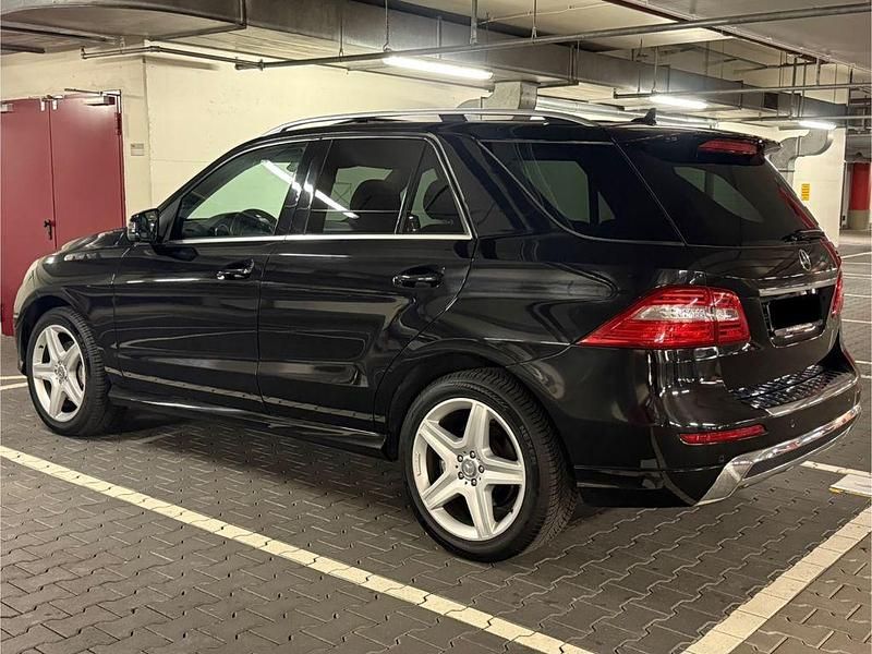 Gebraucht Mercedes ML350 AMG line 258 PS (189 kW) 2013 Schwarz SUV