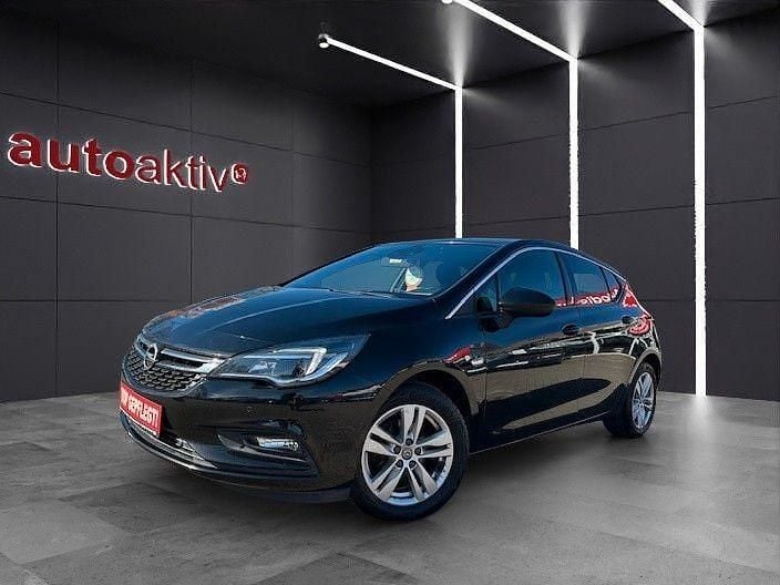 Gebraucht Opel Astra Dynamic 125 PS (91 kW) 2017 Schwarz Limousine