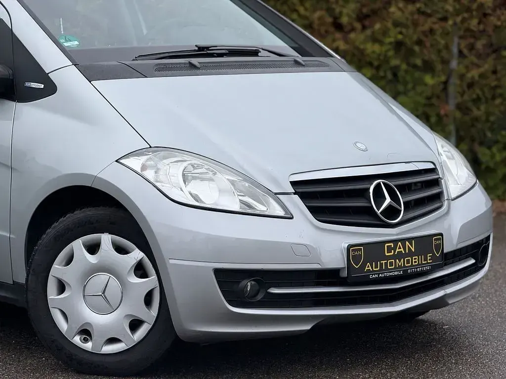 Gebraucht Mercedes A160 95 PS (69 kW) 2010 Silber Limousine