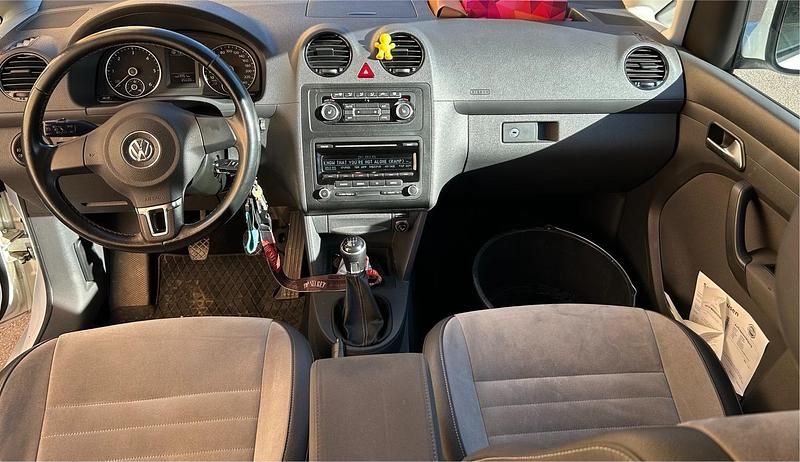 Gebraucht VW Caddy Edition 101 PS (74 kW) 2015 Weiß Van / Kleinbus