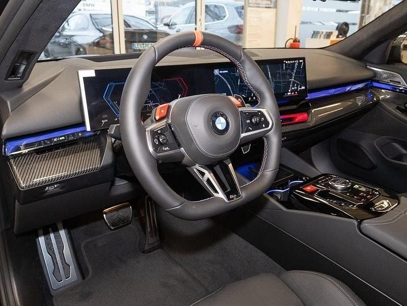 Neu BMW M5 M Sport 585 PS (430 kW) 2026 Individual lack (pre Limousine