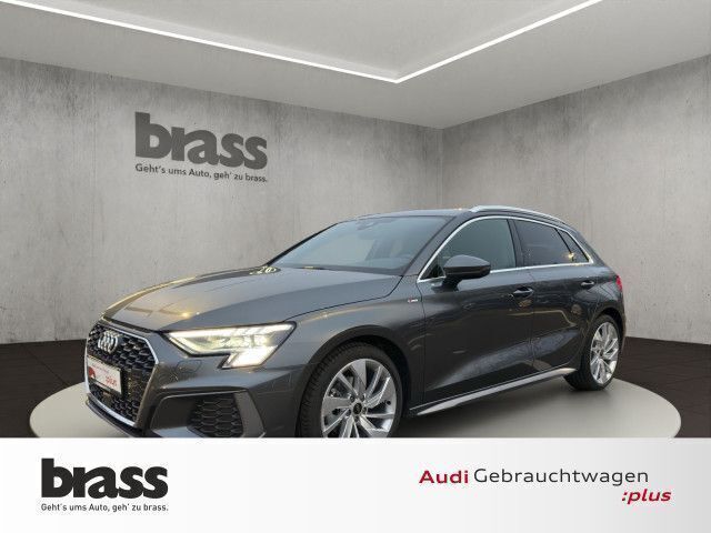 Grau (daytonagrau perleffekt) Gebraucht 2024 Audi A3 Sportback S-Line Limousine | 32.500 € (Guter Preis) - Bild 1/4