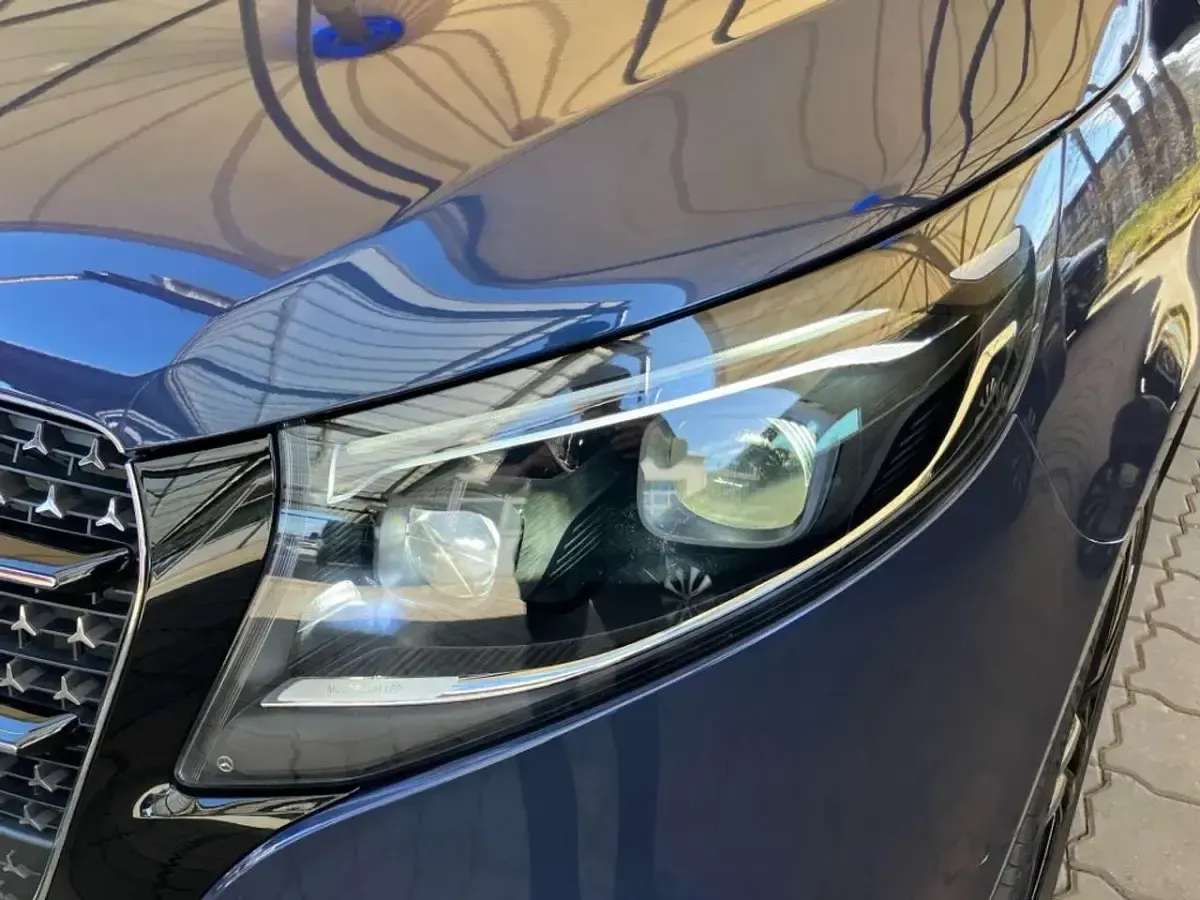 Gebraucht Mercedes V300 Style 237 PS (174 kW) 2025 Sodalithblau met. Van / Kleinbus