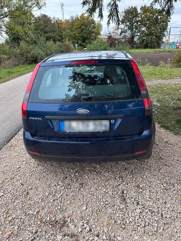 Gebraucht Ford Fiesta 69 PS (50 kW) 2003 Blau Kleinwagen