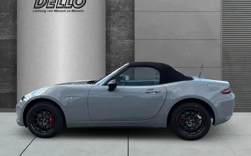Neu Mazda MX5 Homura-Line 132 PS (97 kW) 2026 Grau Cabrio