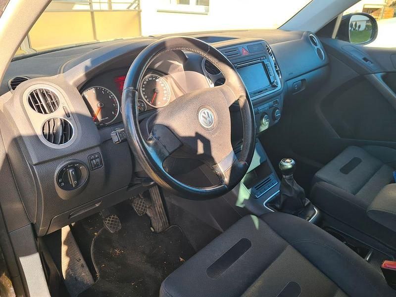 Gebraucht VW Tiguan Trendline 150 PS (110 kW) 2008 Schwarz SUV