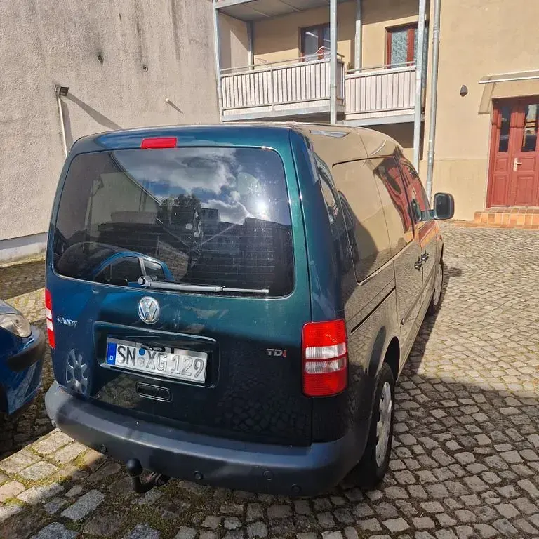 Używany VW Caddy Maxi 102 KM (75 kW) 2012 Zielony Minivan