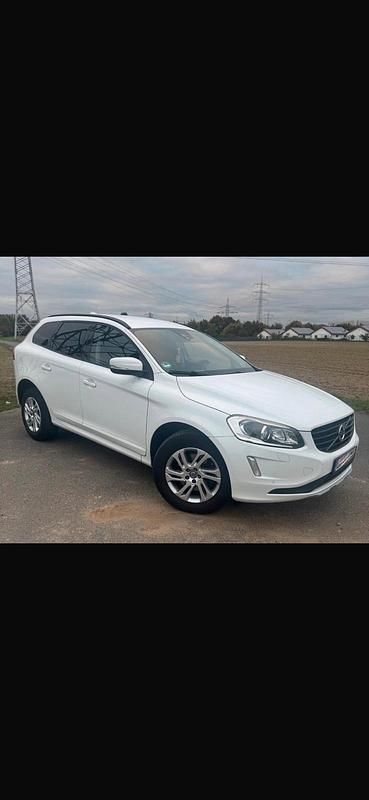 Gebraucht Volvo XC60 150 PS (110 kW) 2015 Weiß SUV