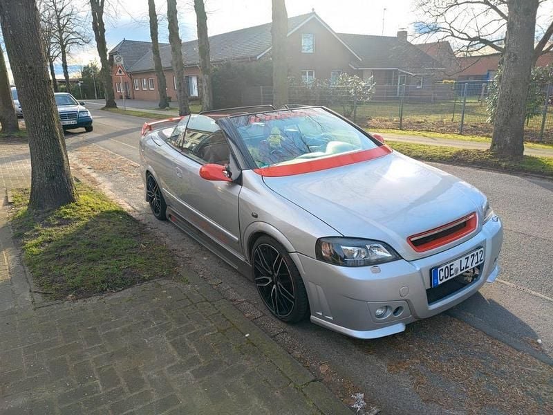 Gebraucht Opel Astra Cabriolet 147 PS (108 kW) 2001 Silber Cabrio