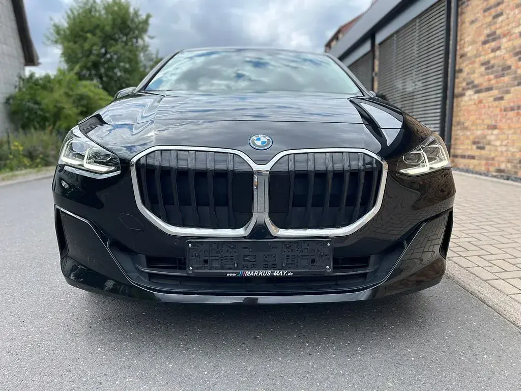 Gebraucht BMW 225 136 PS (100 kW) 2023 Schwarz Van / Kleinbus