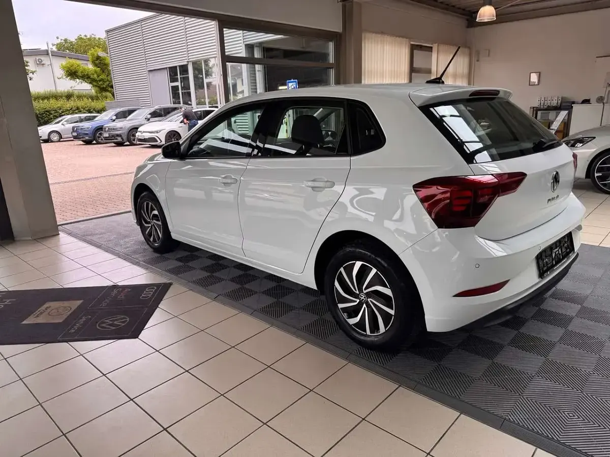 Gebraucht VW Polo Pro 95 PS (69 kW) 2024 Pure white Kleinwagen