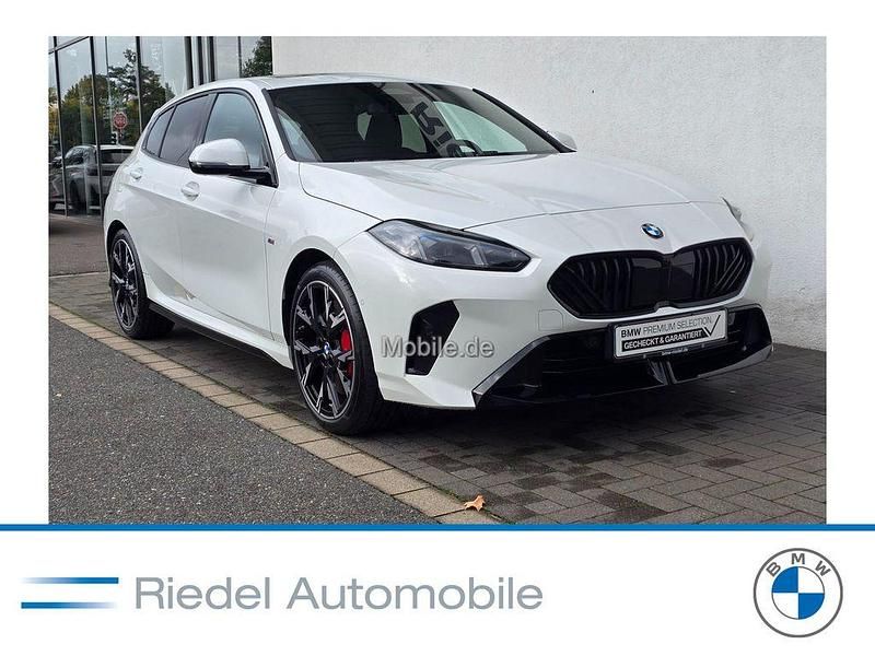 Weiß Gebraucht 2024 BMW 120 Performance Kleinwagen | 36.990 € (Etwas zu teuer) - Bild 1/3