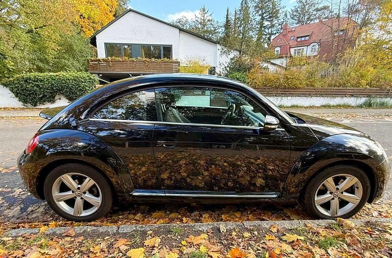 Schwarz Gebraucht 2013 VW Beetle Sportline Limousine | 6.900 € (Fairer Preis) - Bild 1/4