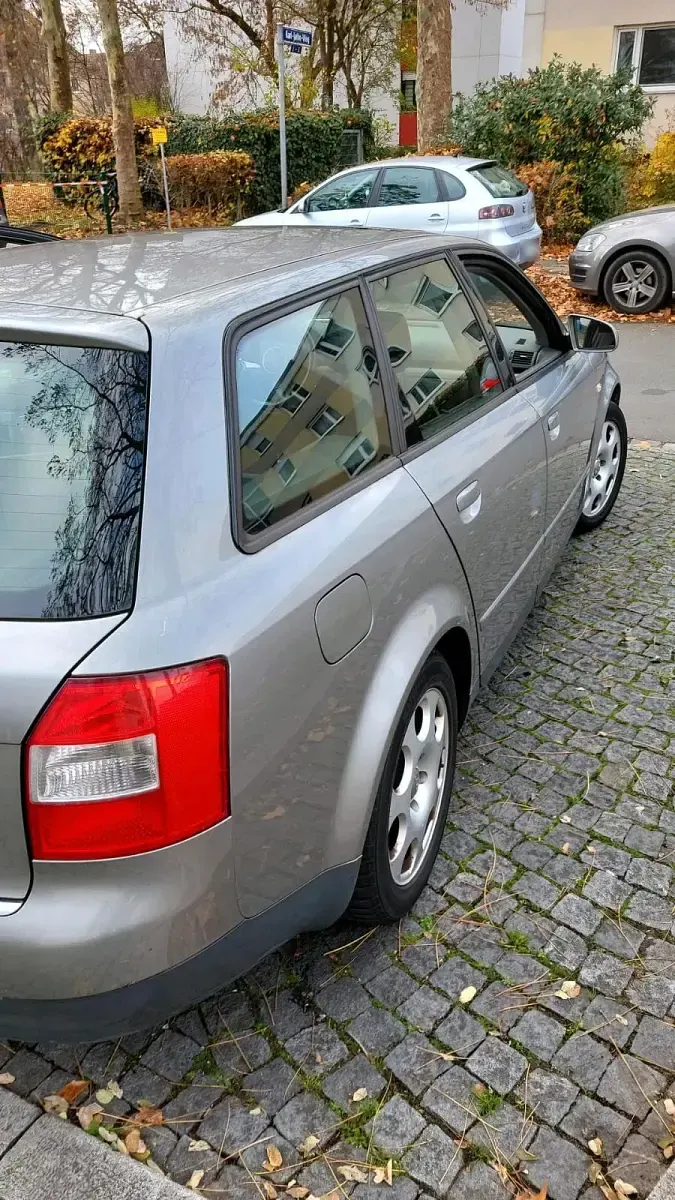 Gebraucht Audi A4 130 PS (95 kW) 2002 Grau Kombi