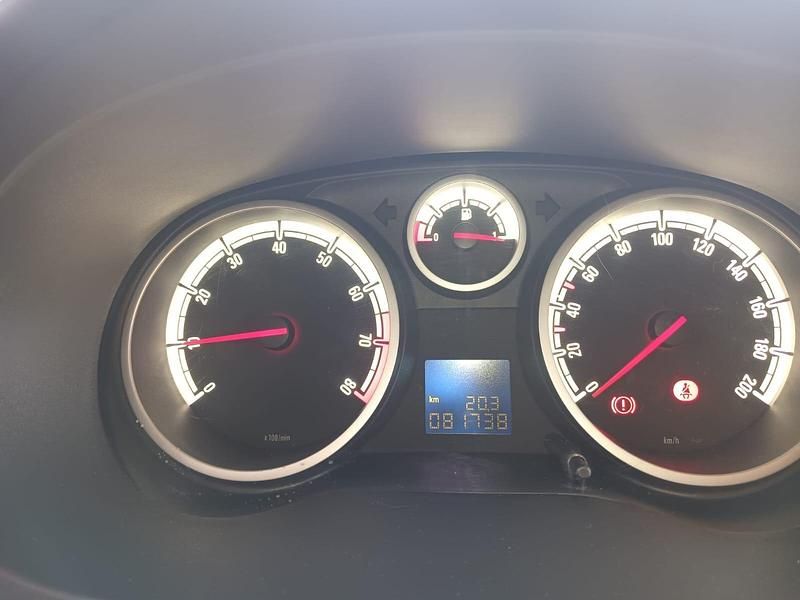 Gebraucht Opel Corsa 87 PS (63 kW) 2014 Andere farben Kleinwagen