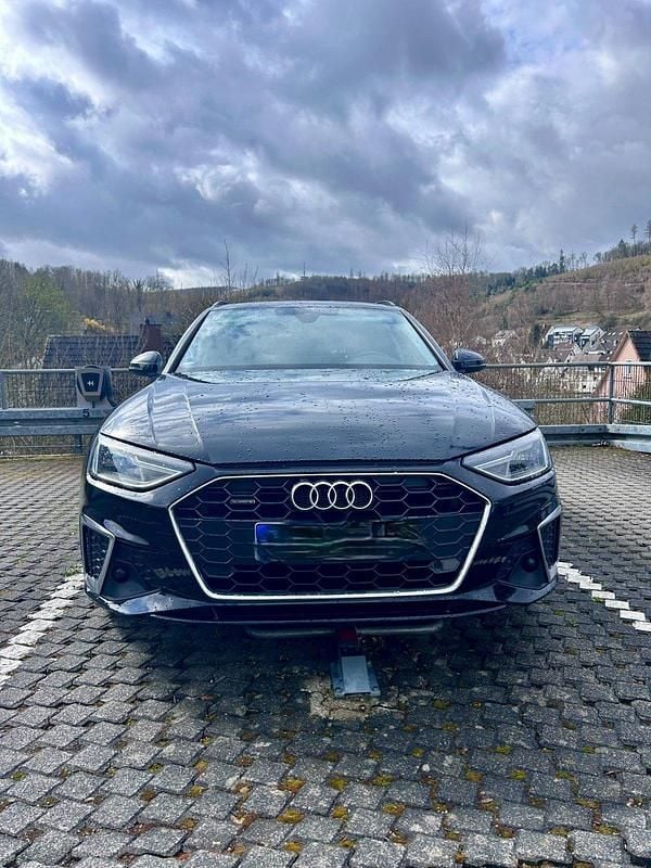 Gebraucht Audi A4 S-Line 204 PS (150 kW) 2021 Schwarz Kombi
