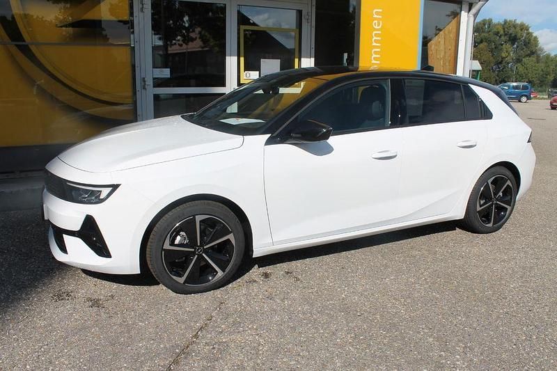 Neu Opel Astra 131 PS (96 kW) 2025 Weiß Limousine
