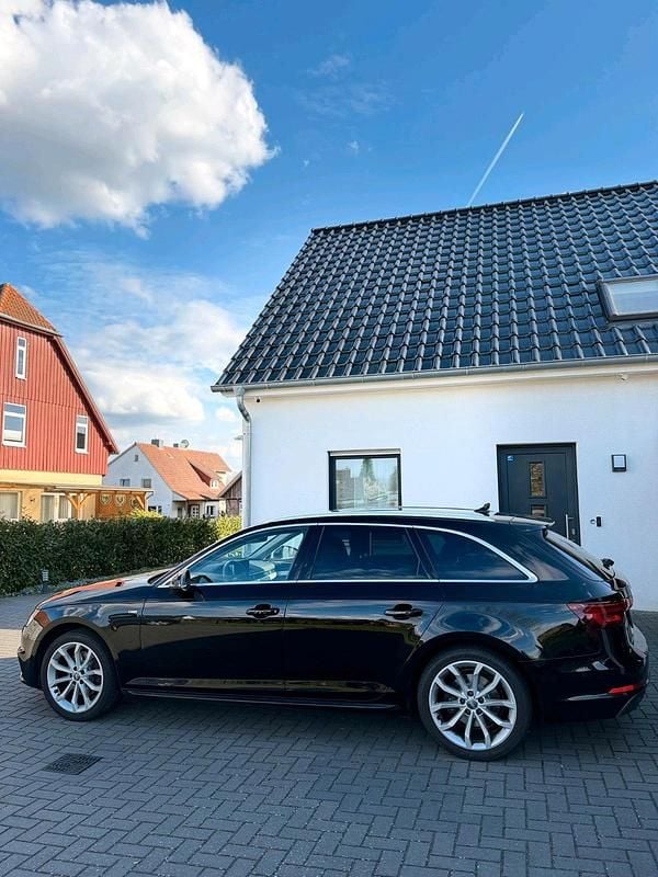 Gebraucht Audi A4 S-Line 190 PS (139 kW) 2018 Schwarz Kombi
