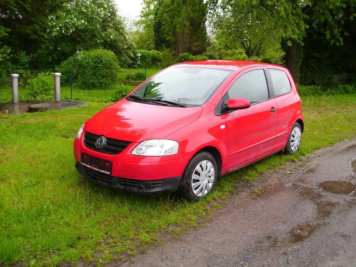 Używany VW Fox 55 KM (40 kW) 2009 Czerwony Hatchback