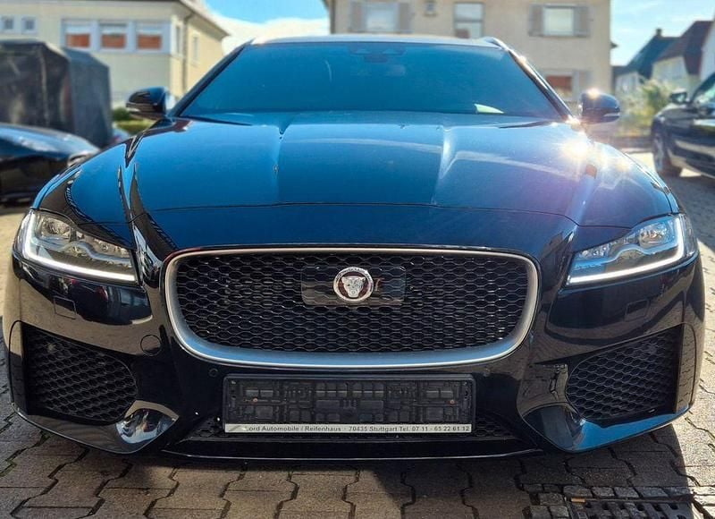 Farallon black Gebraucht 2018 Jaguar XF Sportbrake First Edition Kombi | 22.999 € (Superpreis) - Bild 1/4