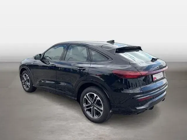 Gebraucht Audi Q5 Sportback Sport 204 PS (150 kW) 2025 Mythosschwarz metallic SUV