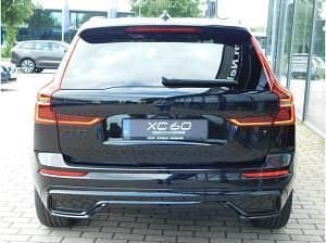 Neu Volvo XC60 253 PS (186 kW) 2026 Schwarz (onyx black / metallic) SUV