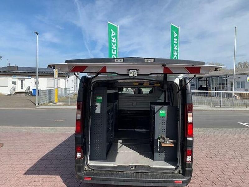 Gebraucht Renault Trafic Komfort 125 PS (91 kW) 2018 Weiß Van / Kleinbus