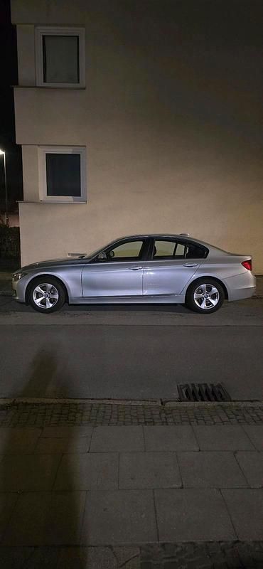 Gebraucht BMW 320 Efficient Dynamics 163 PS (119 kW) 2014 Grau Limousine