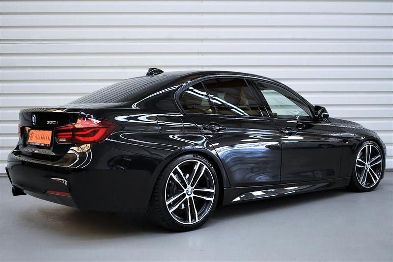 Gebraucht BMW 330 Shadowline 252 PS (185 kW) 2017 Schwarz Limousine