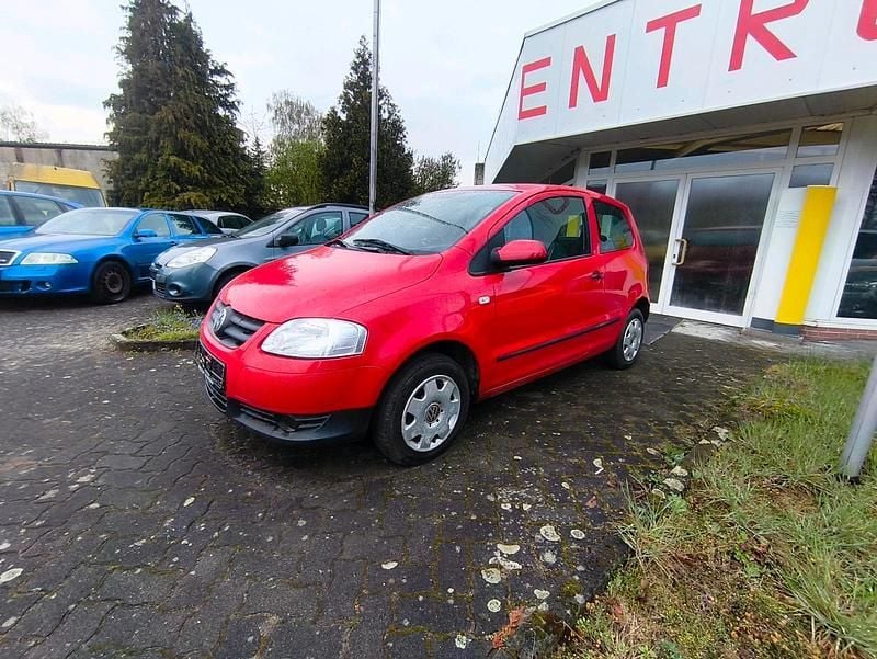 Second-hand VW Fox 55 CP (40 kW) 2005 Roșu Hatchback