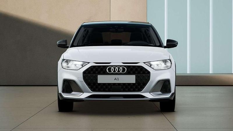 Gebraucht Audi A1 S-Line 116 PS (85 kW) 2025 Gletscherweiss metallic SUV