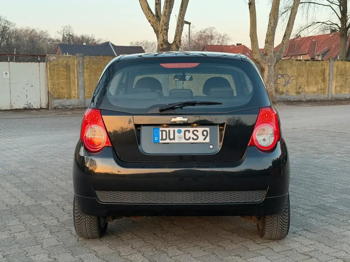 Gebraucht Chevrolet Aveo 84 PS (61 kW) 2010 Schwarz Kleinwagen
