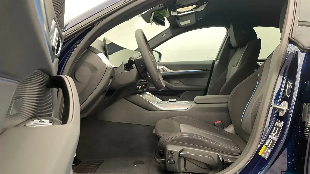 Neu BMW i4 Comfort Edition 294 kW (401 PS) 2026 Bmw individual tansanitblau met Limousine
