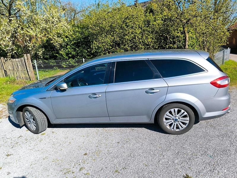 Second-hand Ford Mondeo 200 CP (147 kW) 2012 Argintiu Break