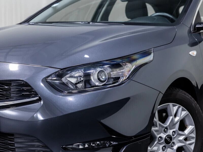 Gebraucht Kia Ceed Vision 160 PS (117 kW) 2023 Andere farbe Kleinwagen