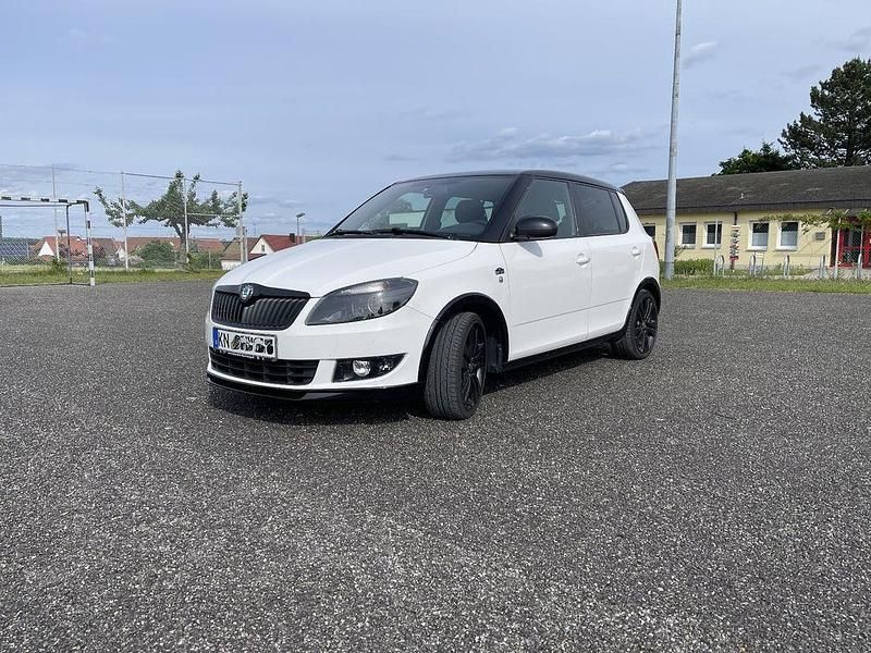 Weiß Gebraucht 2013 Skoda Fabia Monte Carlo Limousine | 5.900 € (Fairer Preis) - Bild 1/4
