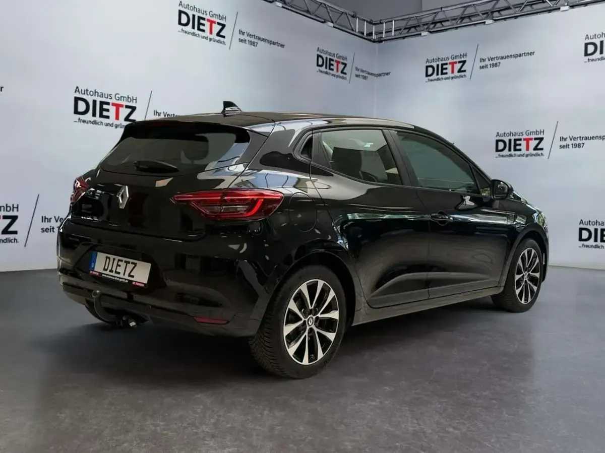 Gebraucht Renault Clio V Equilibre 143 PS (105 kW) 2023 Schwarz Limousine