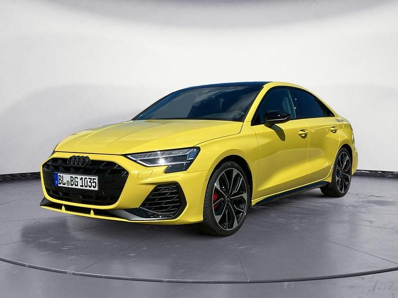 Gelb Gebraucht 2024 Audi S3 Advanced Limousine | 53.590 € (Teuer) - Bild 1/4