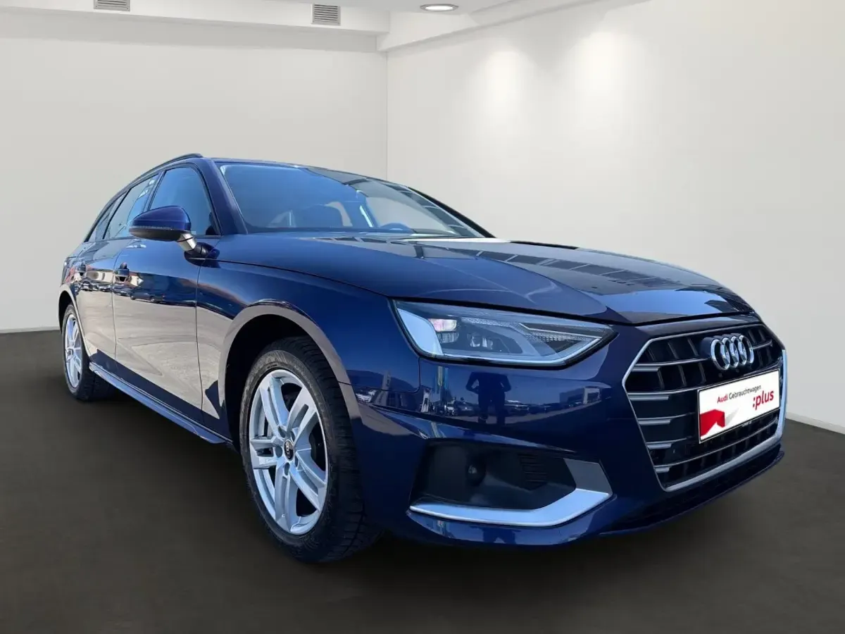 Gebraucht Audi A4 Advanced Plus 204 PS (150 kW) 2023 Blau Kombi