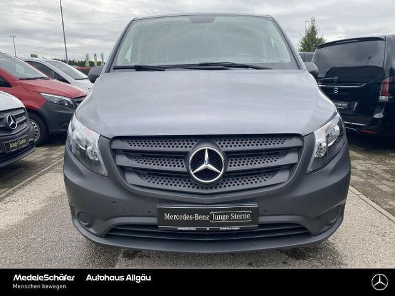 Gebraucht Mercedes e-Vito 62 kW (85 PS) 2021 Grau Van / Kleinbus