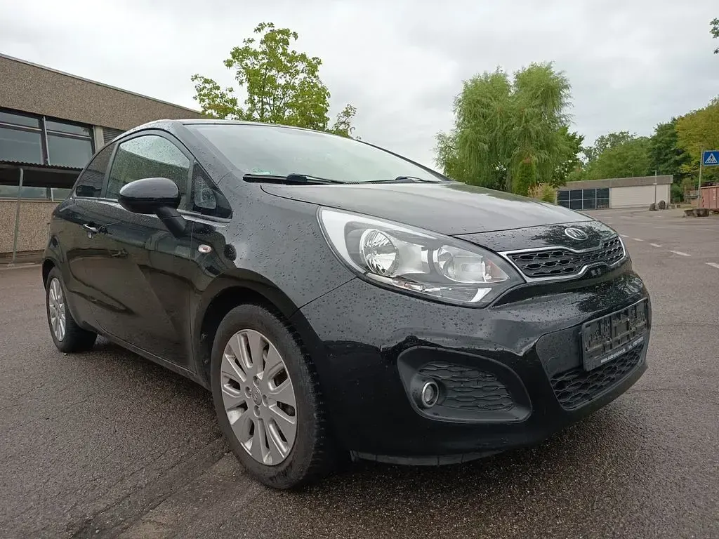 Gebraucht Kia Rio DREAM-TEAM Edition 86 PS (63 kW) 2013 Schwarz Kleinwagen