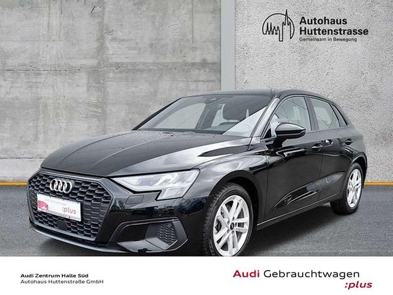Außenfarbe: Gebraucht 2021 Audi A3 Sportback Ambiente Limousine | 21.920 € (Fairer Preis) - Bild 1/4
