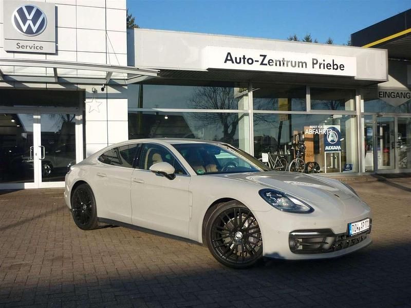 Gebraucht Porsche Panamera 330 PS (242 kW) 2022 Kreide Coupé