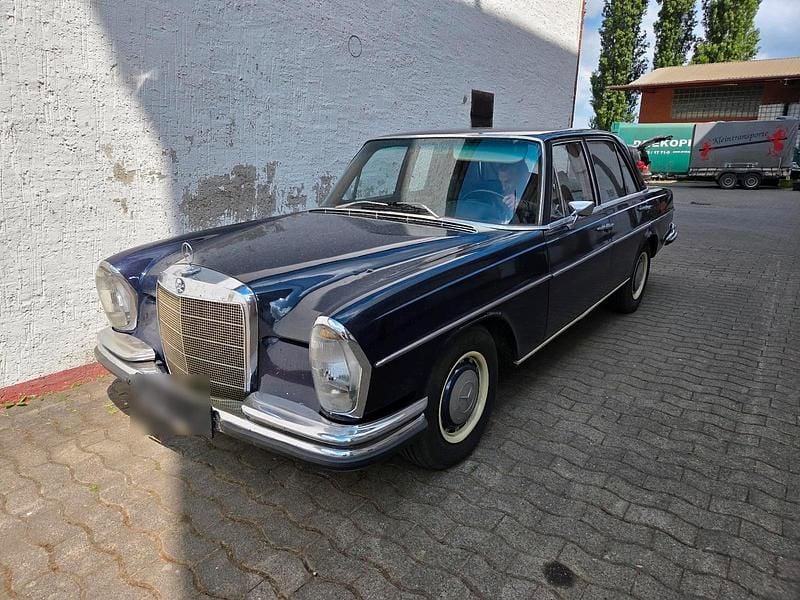 Blau Gebraucht 1966 Mercedes W108 Limousine | 6.999 € - Bild 1/4