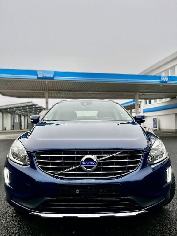 Blau Gebraucht 2015 Volvo XC60 Ocean Race SUV | 12.250 € (Fairer Preis) - Bild 1/4