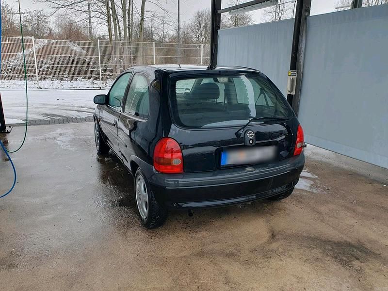Schwarz Gebraucht 1998 Opel Corsa Kleinwagen | 399 € (Superpreis) - Bild 1/4