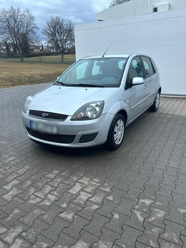 Grau Gebraucht 2007 Ford Fiesta Kleinwagen | 1.600 € (Guter Preis) - Bild 1/4