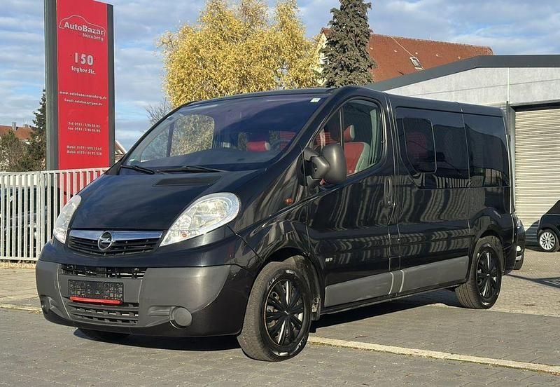 Schwarz Gebraucht 2013 Opel Vivaro Van | 12.990 € (Teuer) - Bild 1/4