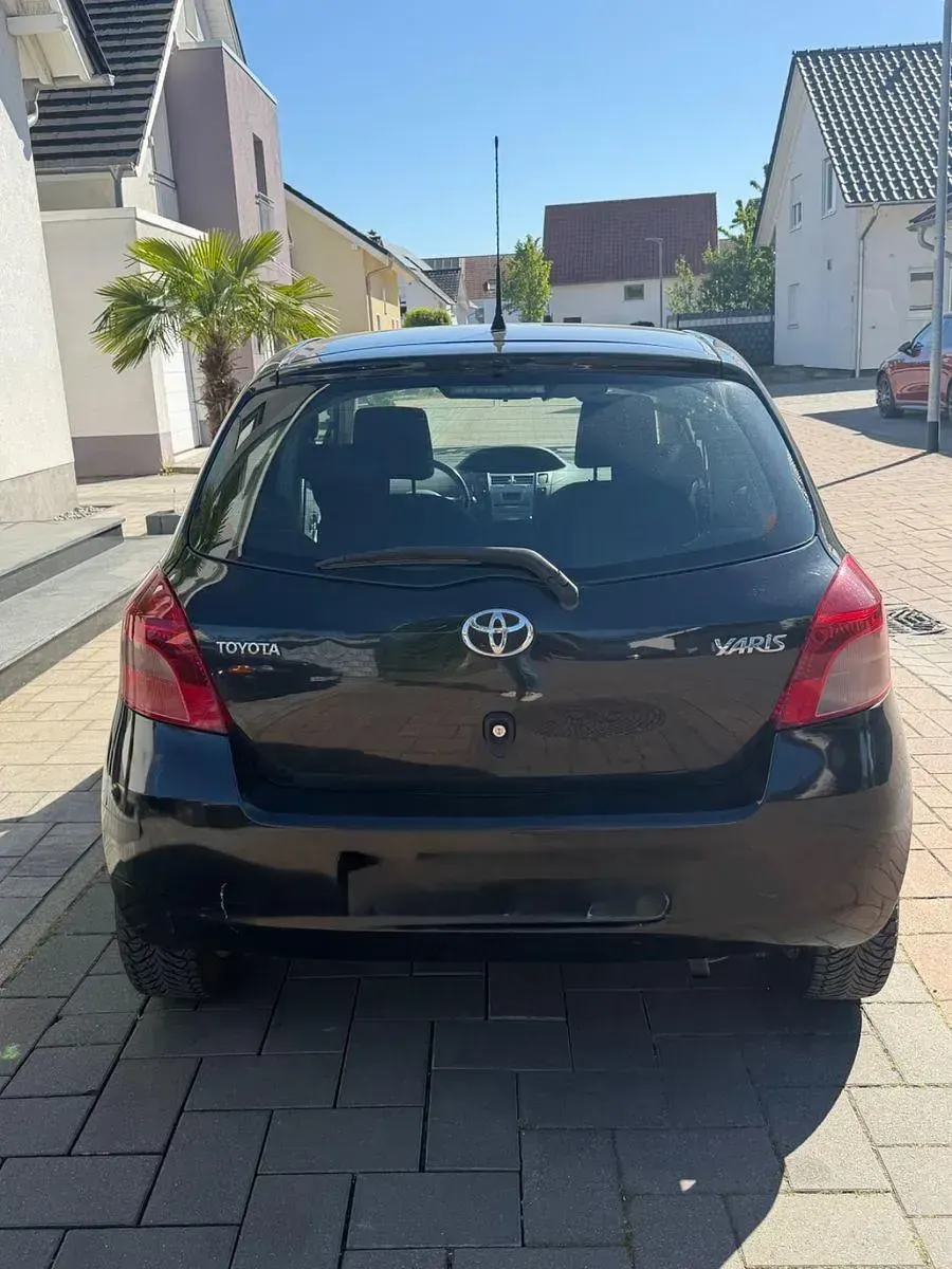 Gebraucht Toyota Yaris Sol 69 PS (50 kW) 2006 Schwarz Kleinwagen