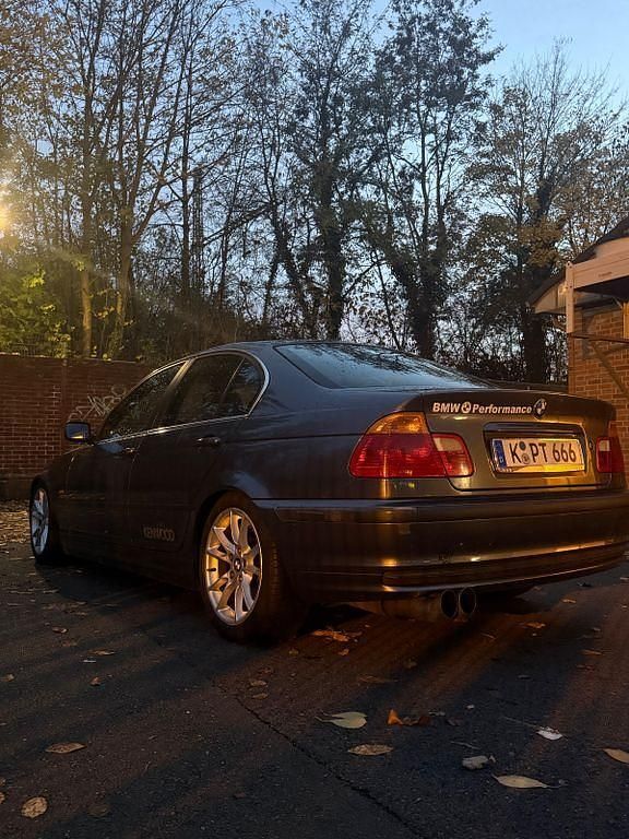 Gebraucht BMW 320 Sport Line 150 PS (110 kW) 1998 Grau Limousine